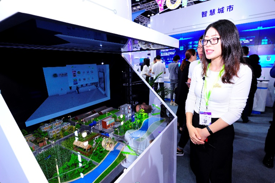 中国移动智慧政企携众多成果亮相2018北京通信展(图2)