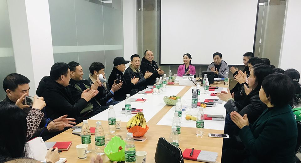 常德市工商联主席张业梅带队调研考察天维网络(图1)